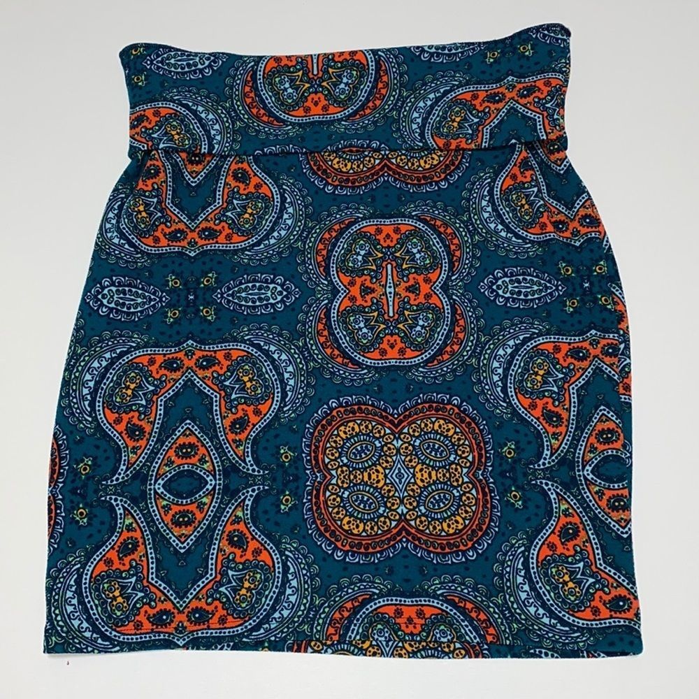 women’s Lularoe skirt